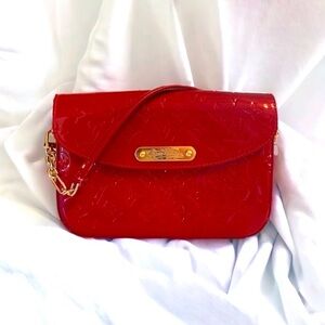 Pomme D'Amour Apple of Love Monogram Vernis Rodeo Drive Bag Louis Vuitton Red